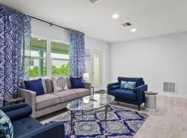 Beautifully Renovated Villa Across the Street from the Ocean