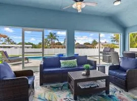 Premium Modern Pool Home- 1 Mile to Downtown & 3 Miles to Beaches
