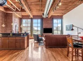 Holiday Magic Awaits-Host in STL DWTN Loft-6D