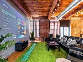 DWTN STL Loft-Projector TV-Private Balcony-4C
