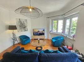 Ideal city stay 1BR near train station-GAR15