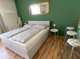 Studio Cleo - ein Raum - Bad extern, hotel em Pörtschach am Wörthersee