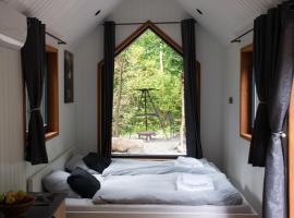 Dragon Glamping、Lužeのラグジュアリーテント