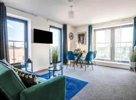 Cozy Flat near Heathrow - Balcony & Free Parking