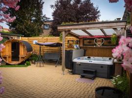 Guesthouse Looierij de Luxe - privé wellness, pension in Dongen