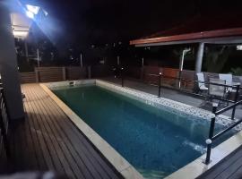 Suva Bright & Spacious 3BR & Pool, hotell med pool i Suva
