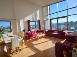 Penthouse Ocean View Luxury Penthouse, alojamiento con cocina en Edimburgo