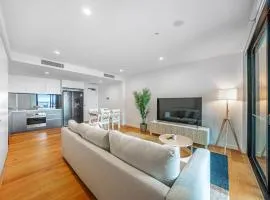 Broadwater Lux Apartment