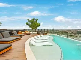 Luxury Apartments w Rooftop pool