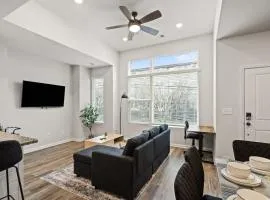 Luxe 3BR Townhouse in Uptown Charlotte
