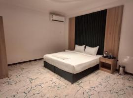 فندق كوثر التميز, hotel com estacionamento em Taif