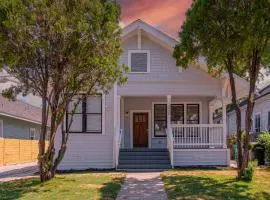 3BR3BA Urban Escape Just Minutes From Downtown