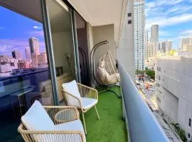 Luxe Skyline Suite - Downtown Miami