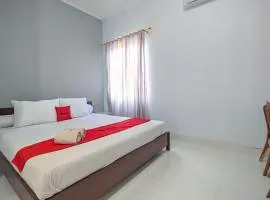 RedDoorz near Universitas Jenderal Soedirman 4