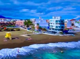 Hermoso edificio Frente al mar con gran terraza y hermosas vistas
