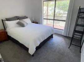 2 Bedroom Guesthouse - Near Sleeman Chandler