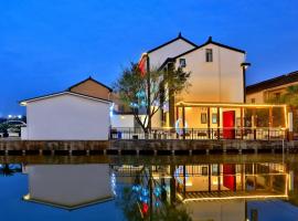 Shanghai Lanfeng Intelligent Light - Shanghai Disney Branch,Provide airport pickup service at PuD'ong Airport andDisneyland shuttle service, hotel near Shanghai Pudong International Airport - PVG, Shanghai