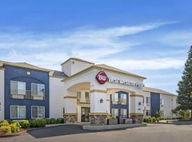Best Western Plus Twin View Inn & Suites、レディングのホテル