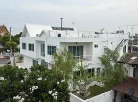 Na KlongMuang A2 'ณ คลองเมือง'