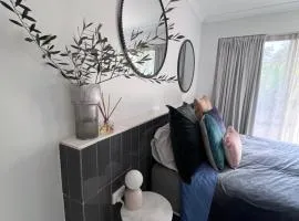 Sophisticated Spacious Self Contained Studio