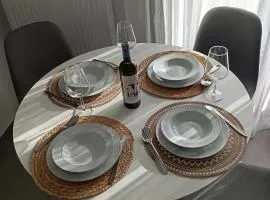 Poly s home3
