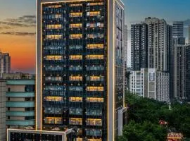 Howard Johnson By Wyndham Life Jiefangbei Chongqing