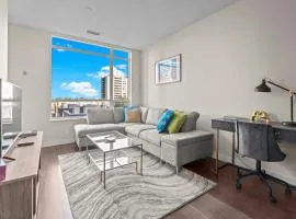 Luminous 2-Bedroom Apartment with Balcony