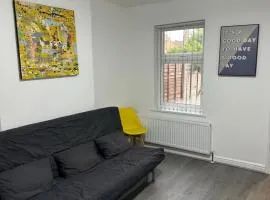 Modern 1 bed flat minutes from luton airport