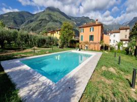 Villa with garden near Versilia Beach