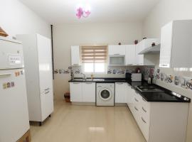 villa mimosa free parking inside