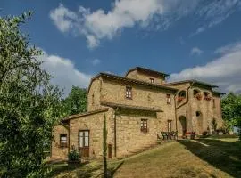 Quaint Tuscan Farmhouse