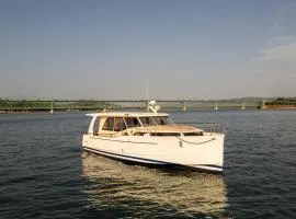 Rosé Dream Boat by Portugal Active
