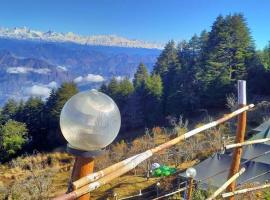 Kanatal Majestic Resort by RIHS, hotel i Kanatal