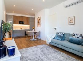 Sleek & Modern Flat w/ Private Garage by HostWise, hotel in Leça da Palmeira