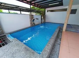 Bukit Beruang 366D Family Home - Private Pool