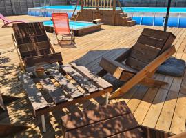 Camping familial les Chalets d'Uza, Hotel in Uza