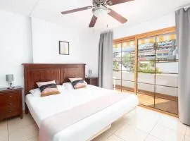 Apartamento de 2 Dormitorios con Piscina en Costa Adeje