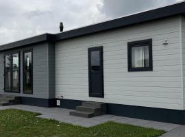 Vakantiepark de Zeeuwse Parel - Noordzee Deluxe, ξενοδοχείο σε Sint Maartensdijk