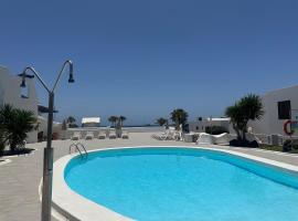 Sea view with direct access to boulevard