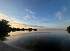 Затишна квартира на березі Дніпра