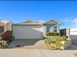 Seascape Beach House Retreat, hotel in Falcon
