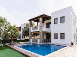 2-Bedroom Flat with a Private Swimming Pool โรงแรมในโบดรัมซิตี