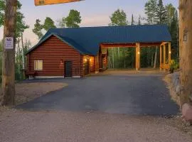 Hot Tub, Game Room! 3-Story Brian Head Home