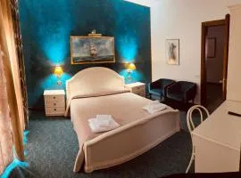 Hotel Rey's