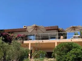 Villa 5 rooms with pool near the sea