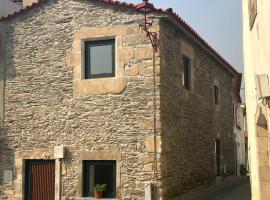 Casa do Adrinho, Villa in Freixo de Espada à Cinta