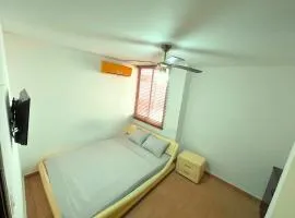 Cómoda Habitación Céntrica en Hogar Familiar - Cerca de Todo