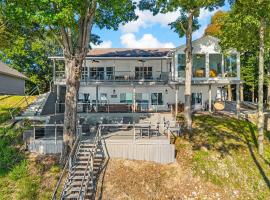Bluebird Sanctuary w Stunning Sunset Views Sleeps 28, hotel a Big Sandy