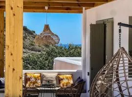 Apademia Skyros Luxury Apartment