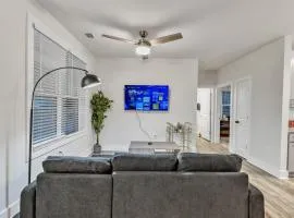 Luxe King 3BR Suite Mins to Downtown Durham